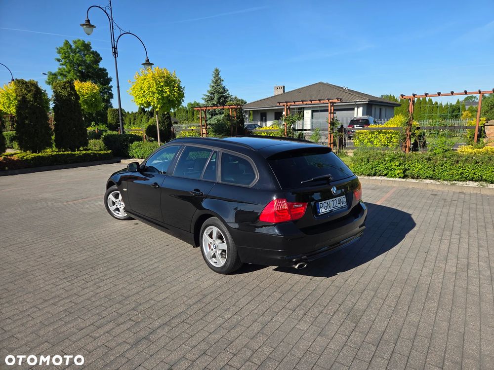 BMW Seria 3 318d - 9
