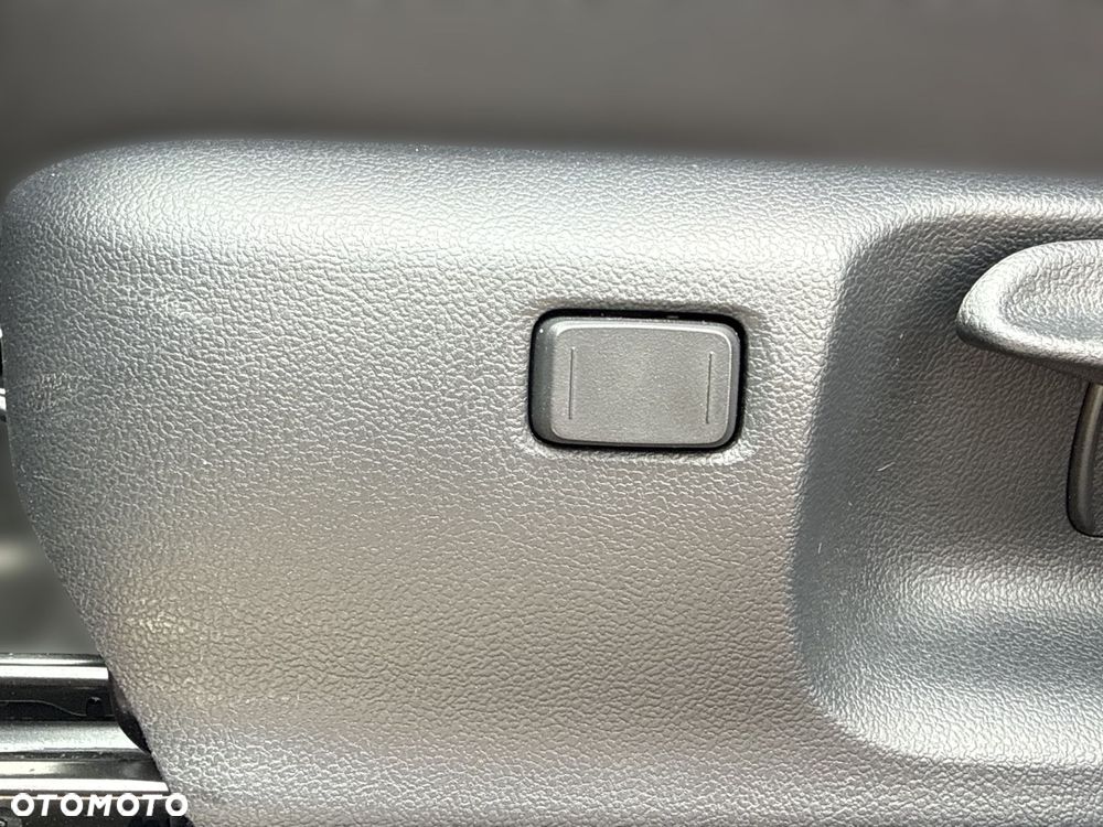 Toyota Yaris Hybrid 1.5 Style - 24