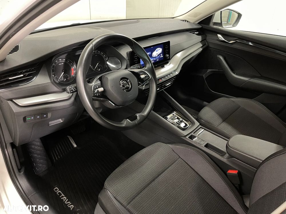 Skoda Octavia 2.0 TDI DSG Ambition - 6
