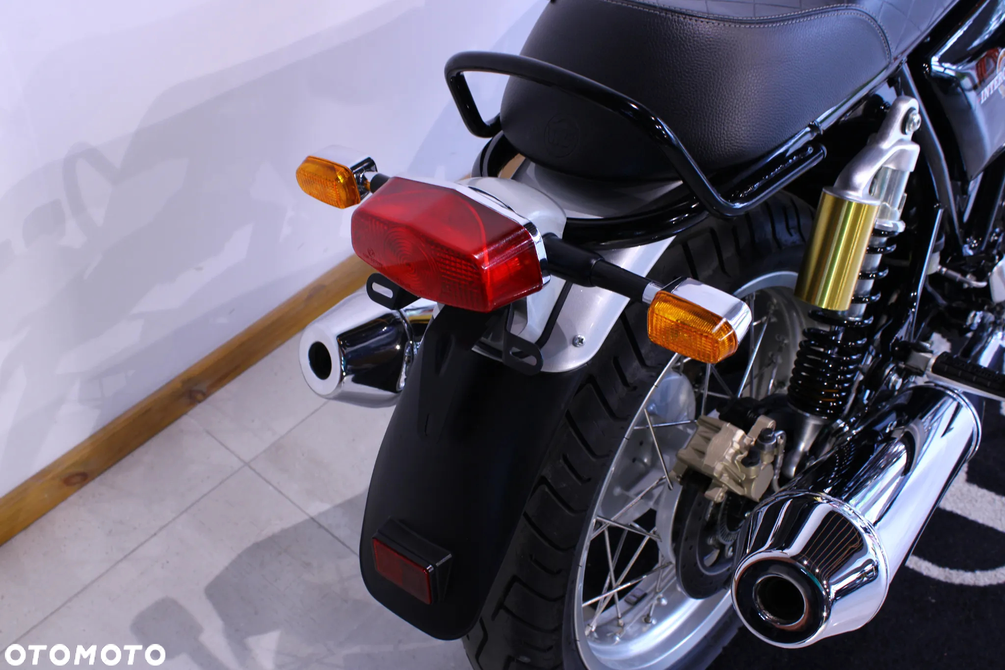 Royal Enfield Interceptor - 24