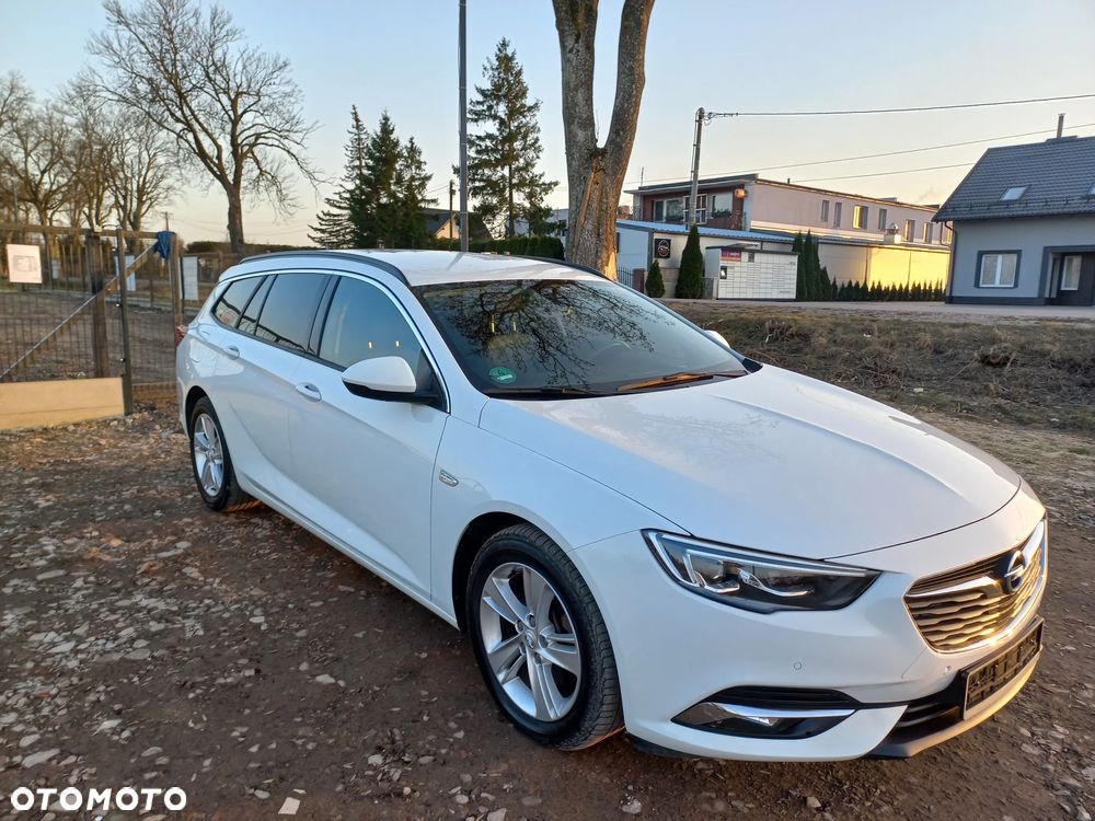 Opel Insignia - 1