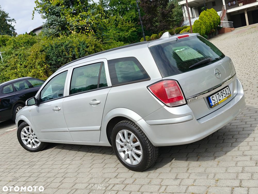 Opel Astra 1.4 Caravan Cosmo - 4