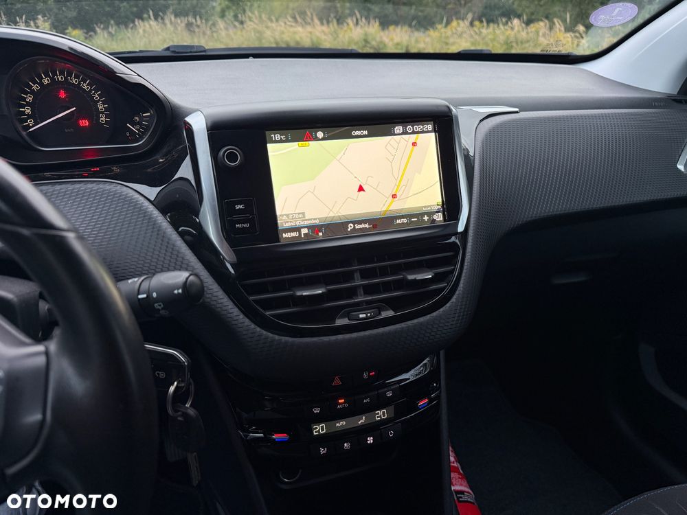 Peugeot 2008 1.2 Pure Tech Style - 36