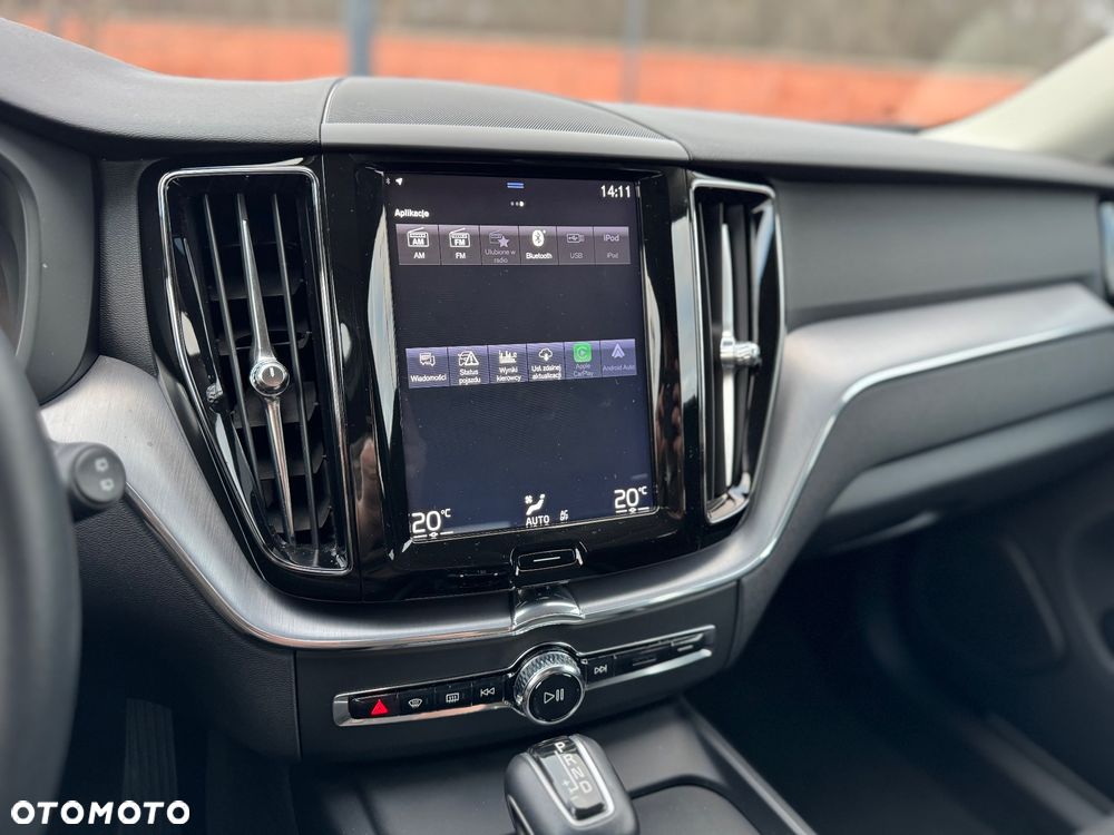 Volvo XC 60 T5 AWD Momentum Pro - 27