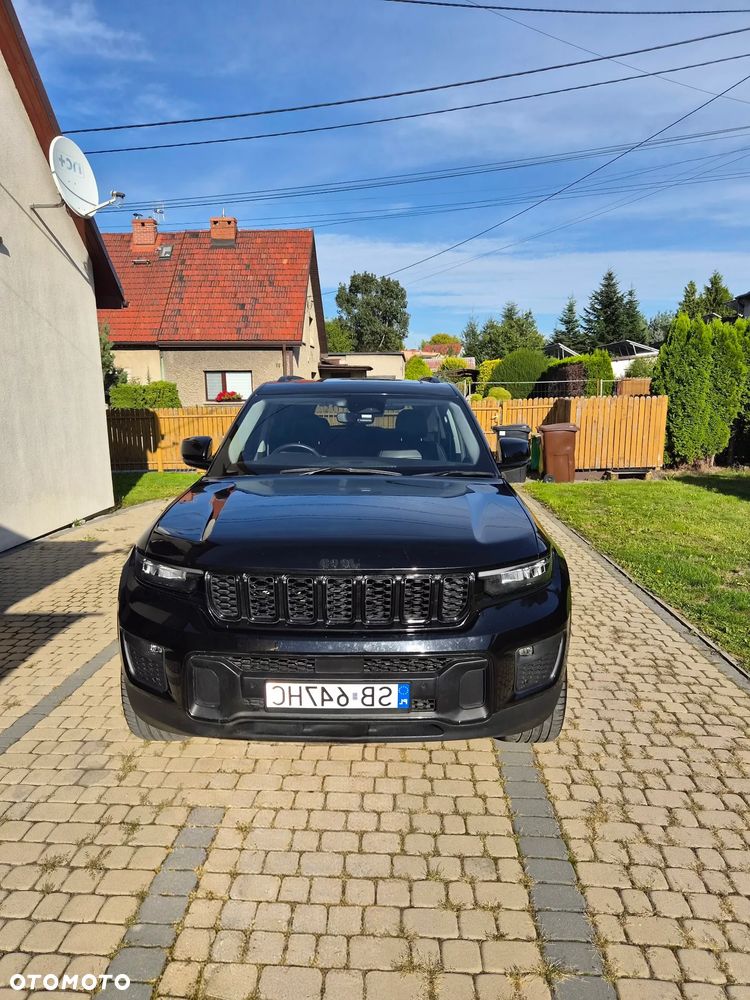 Jeep Grand Cherokee - 35