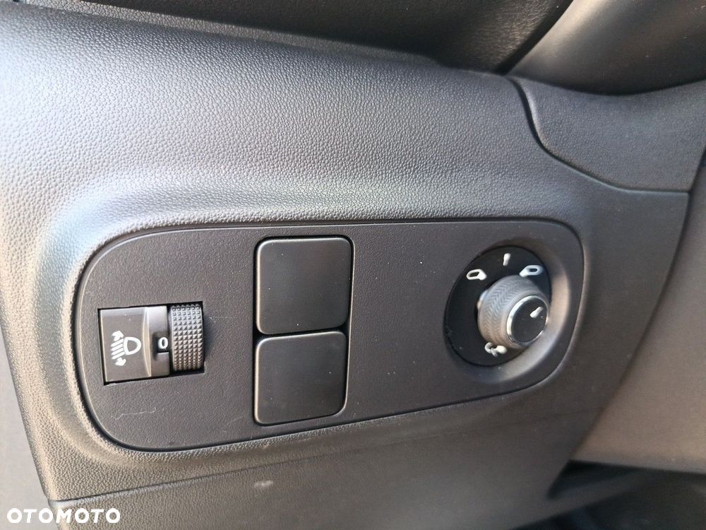 Citroën C3 1.2 PureTech Max EAT6 - 13