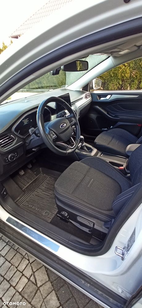 Ford Focus 1.5 EcoBoost Active - 14