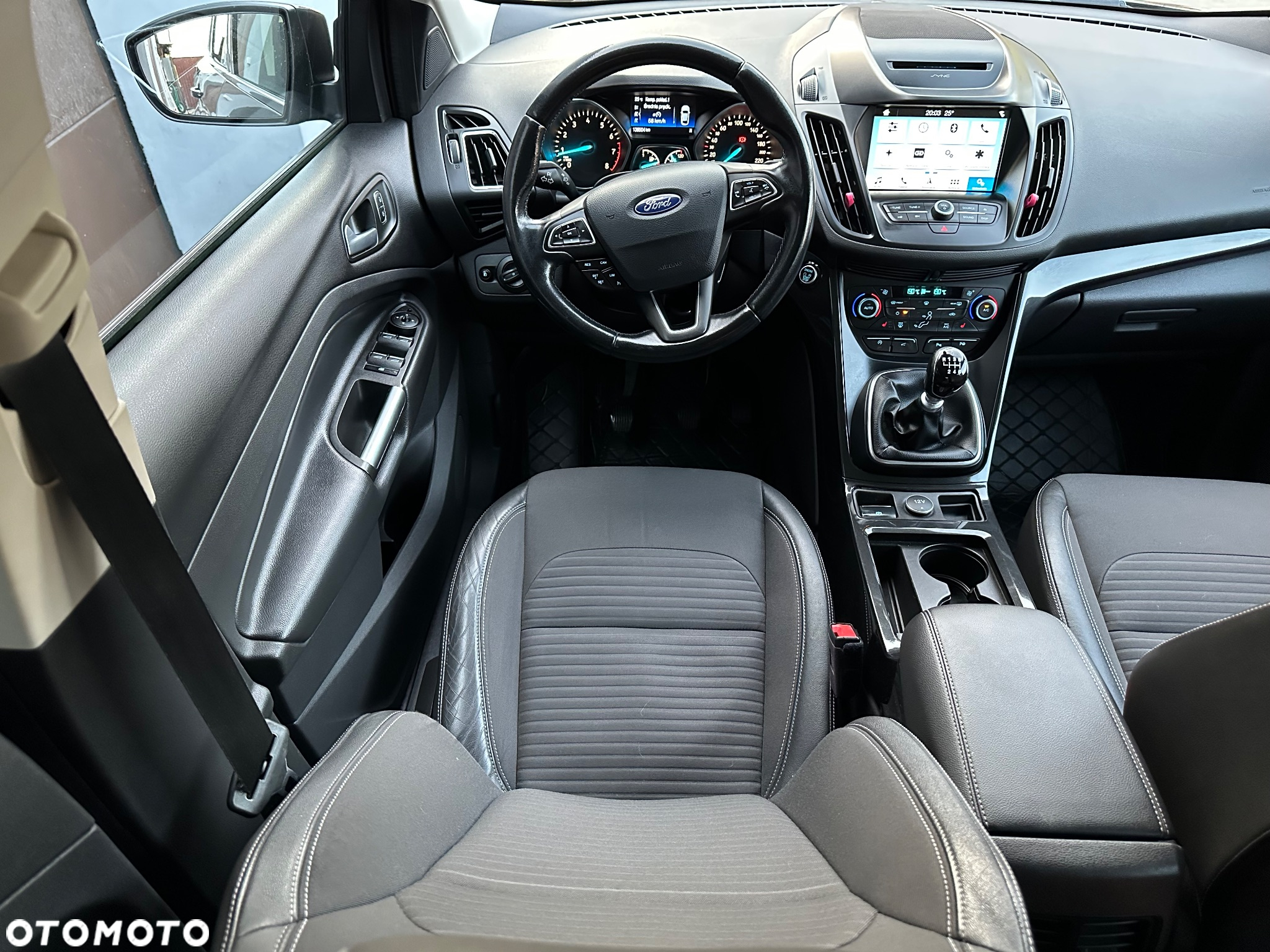 Ford Kuga 1.5 EcoBoost FWD Titanium ASS MMT6 - 20