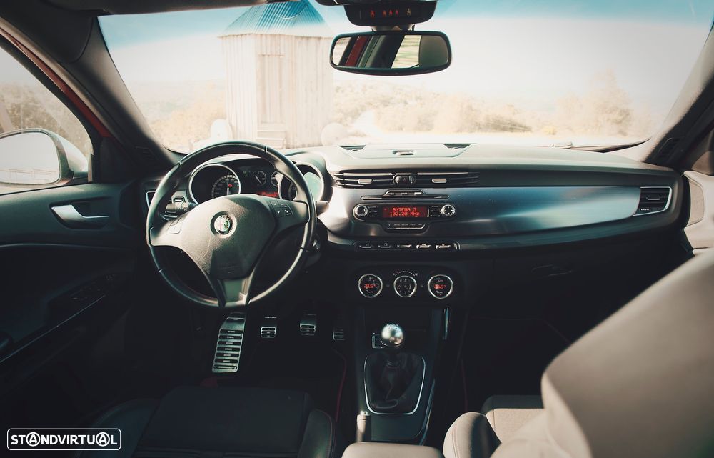 Alfa Romeo Giulietta 1.8 TBi 16V Quadrifoglio Verde - 19