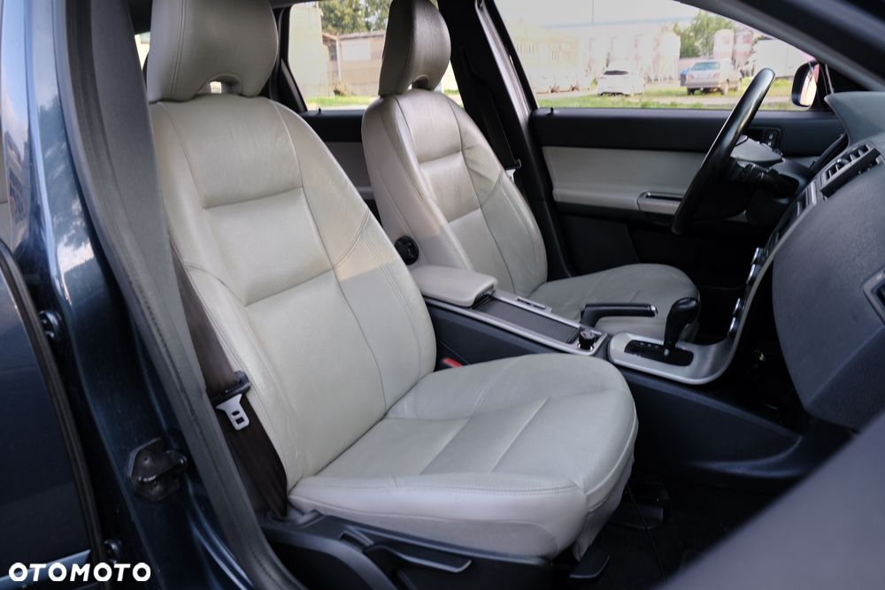 Volvo V50 T5 Momentum - 12