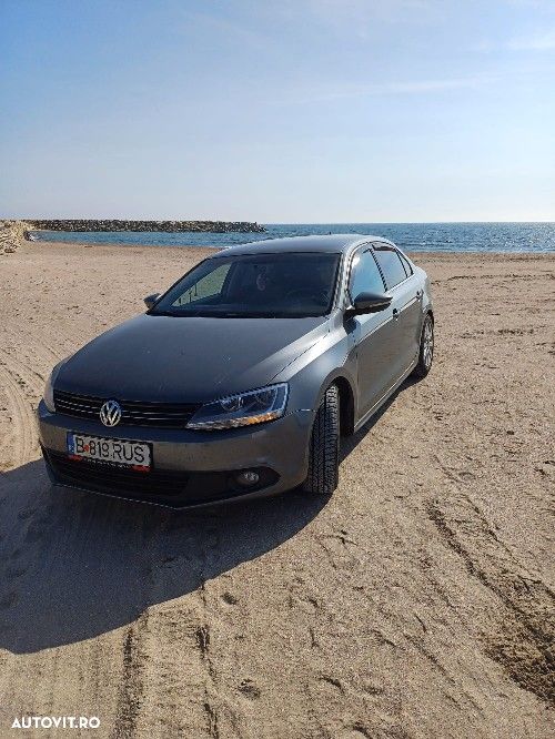 Volkswagen Jetta - 5