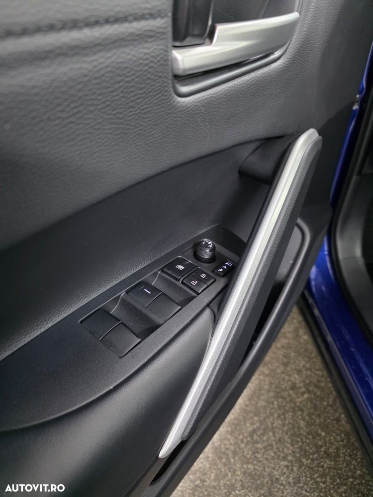 Toyota Corolla Cross - 14