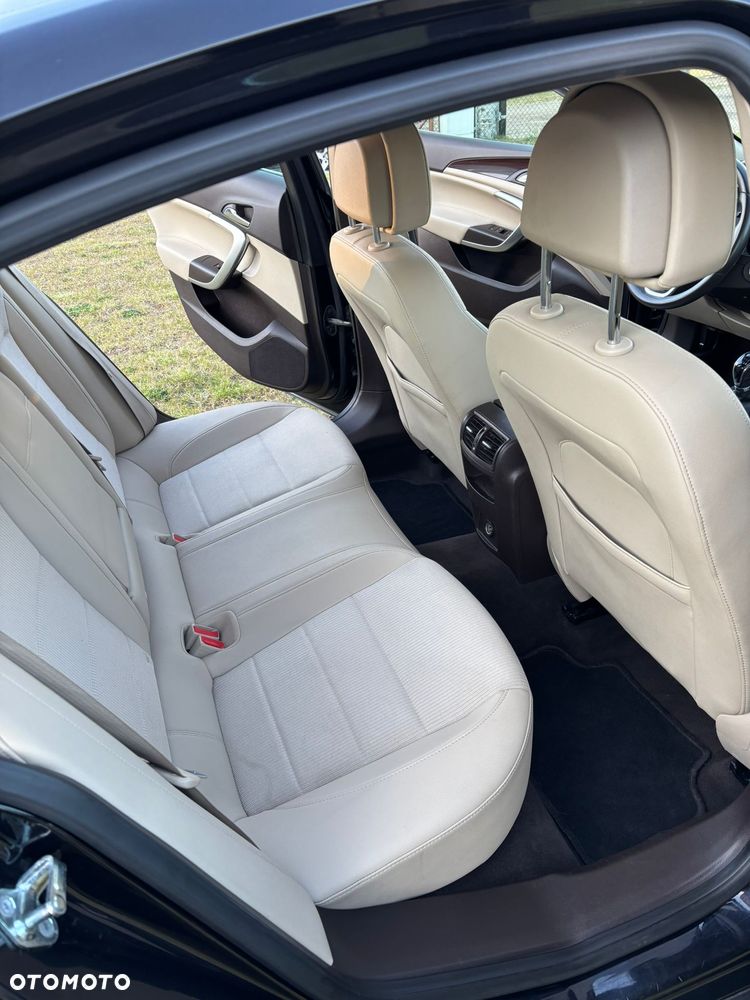 Opel Insignia 2.0 CDTI - 19