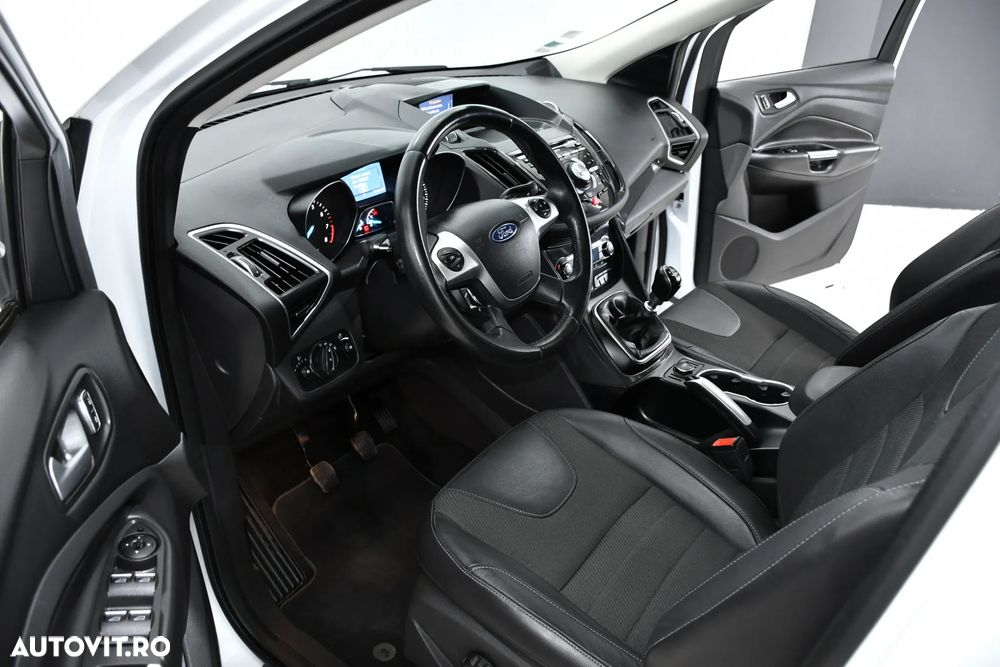 Ford Kuga 1.5 EcoBoost 2x4 SYNC - 16