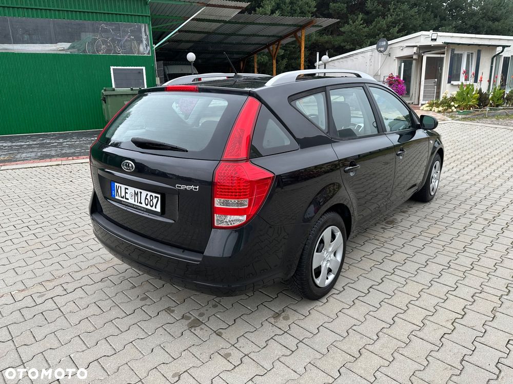 Kia Ceed 1.4 L - 27