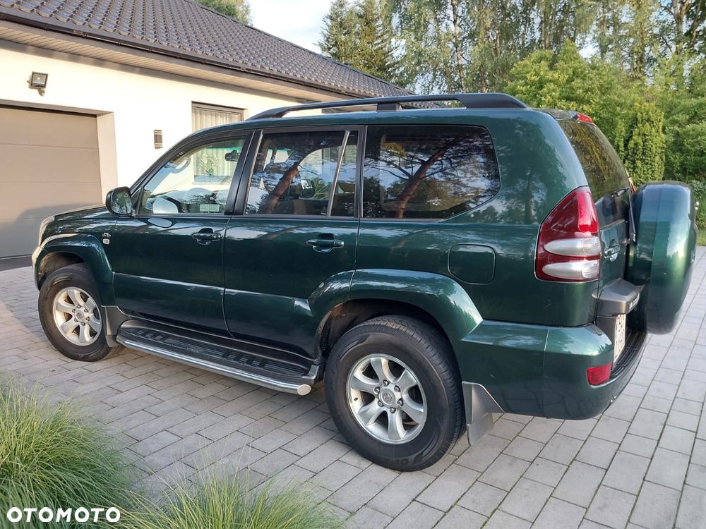 Toyota Land Cruiser - 38