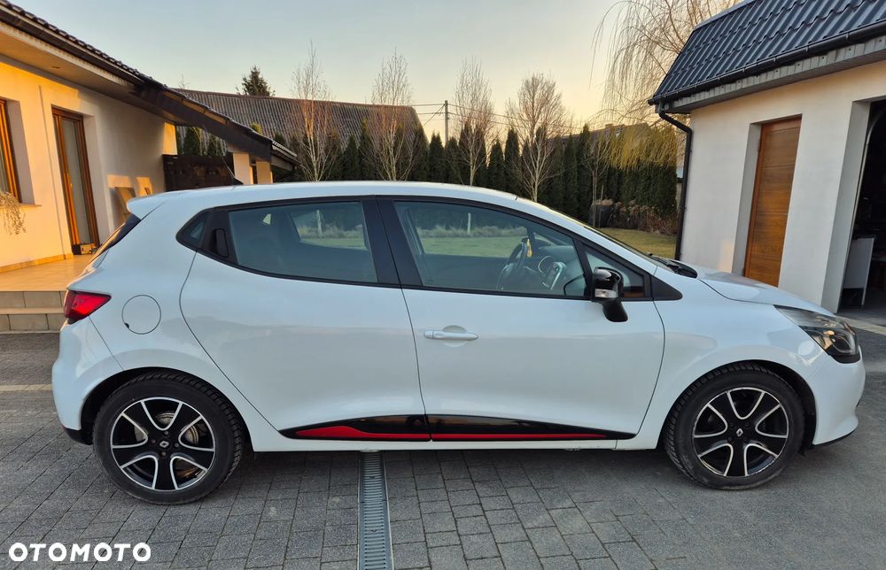 Renault Clio 1.2 16V Limited EU6 - 2