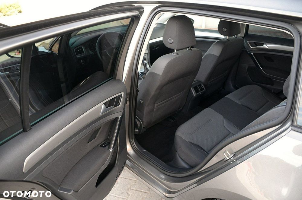 Volkswagen Golf - 18