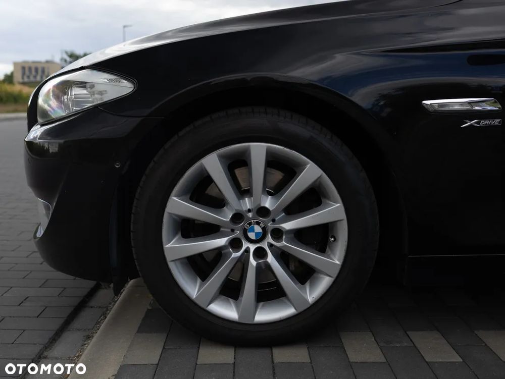 BMW Seria 5 530d xDrive - 36
