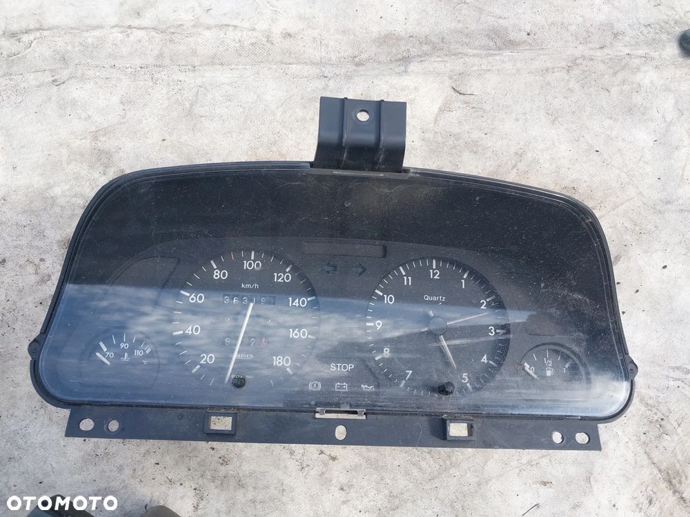 Kokpit osłona nagrzewnicy dolna Fiat Scudo I Peugeot Expert 1 Citroen Jumpy Schowek półka osłona zegarów zegary prędkościomierz 1.9 TD - 4