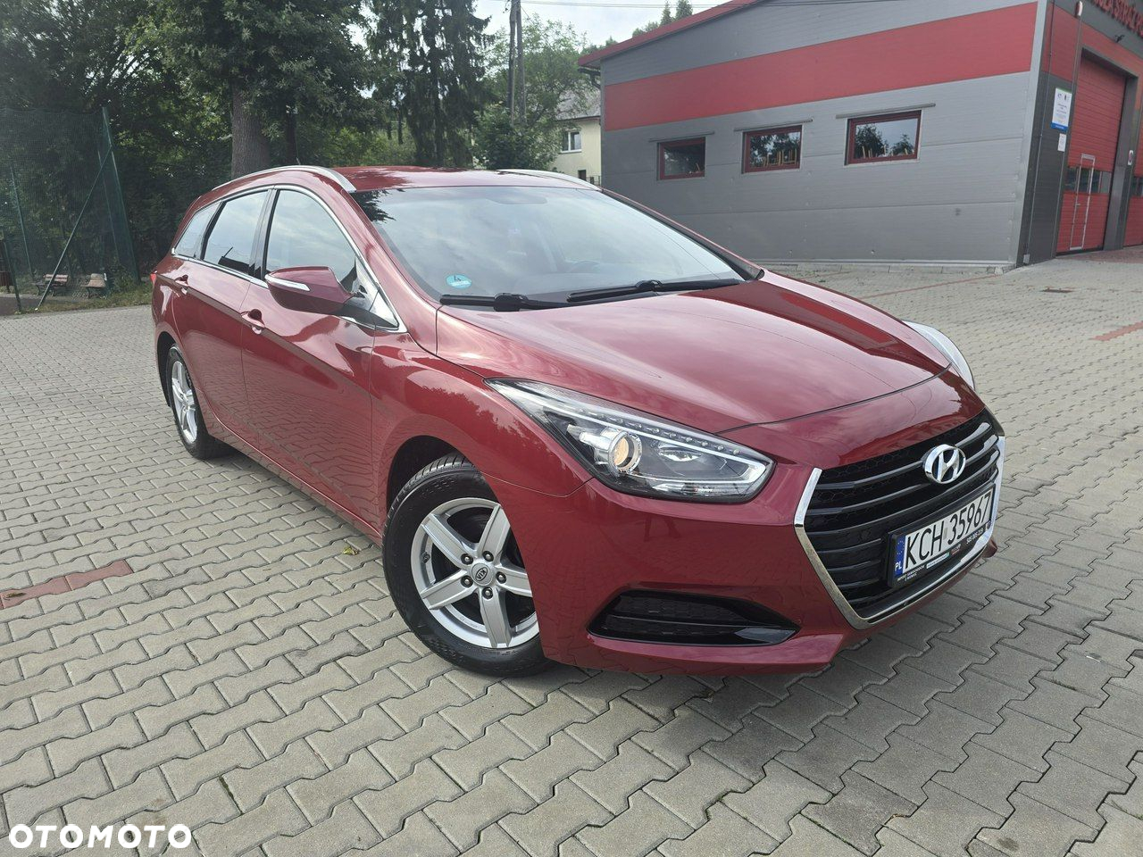 Hyundai i40 Kombi blue 1.6 Trend - 9