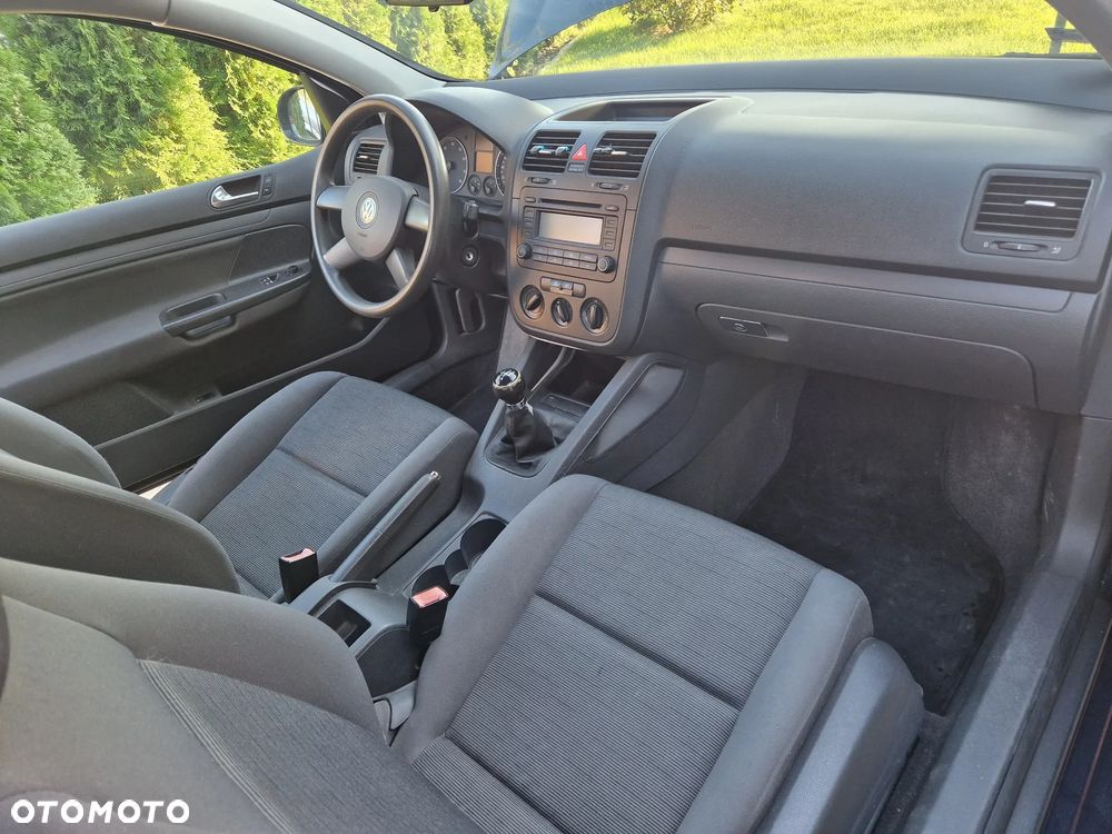 Volkswagen Golf - 6