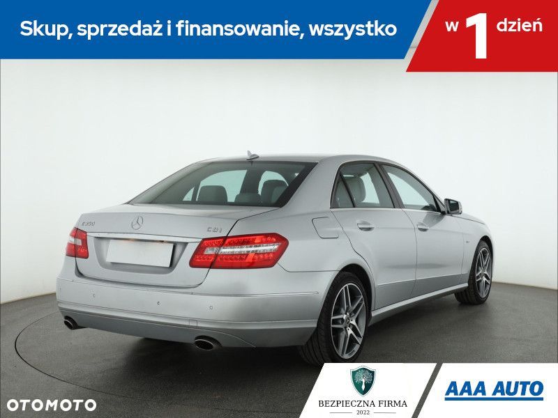 Mercedes-Benz Klasa E - 7