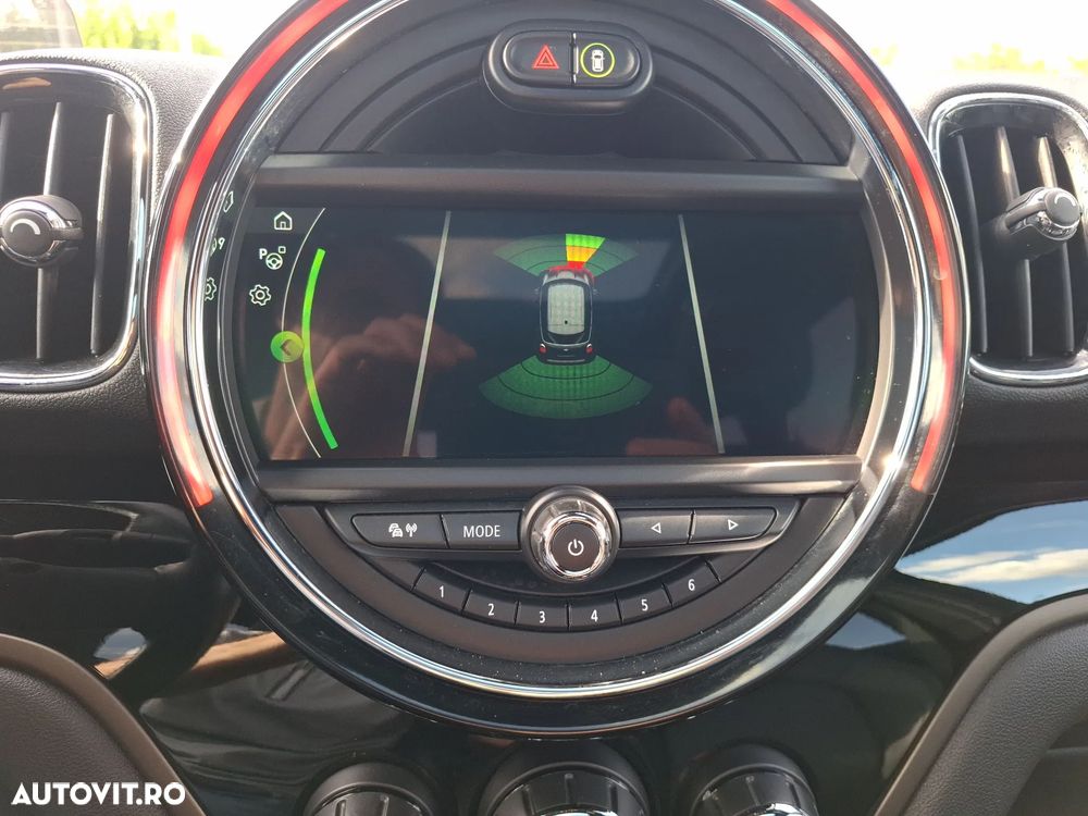 Mini Countryman Cooper S E ALL4 AT - 21