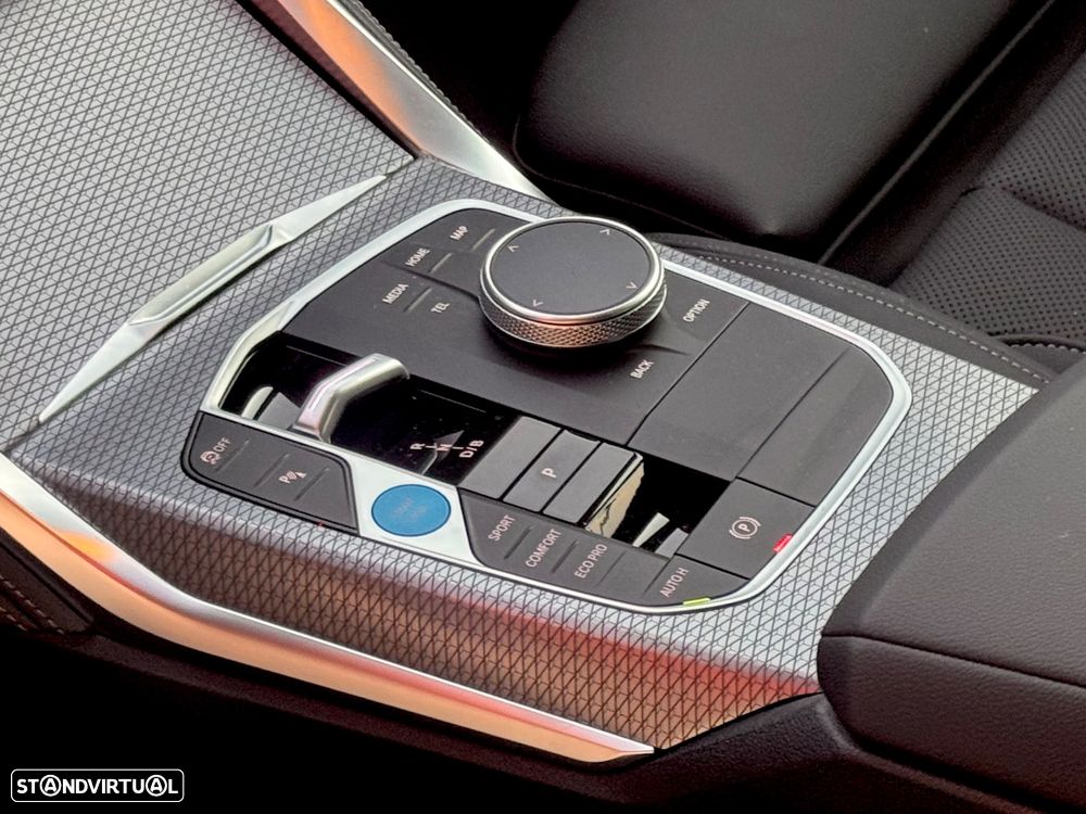 BMW i4 eDrive40 Pack Desportivo M Pro - 24