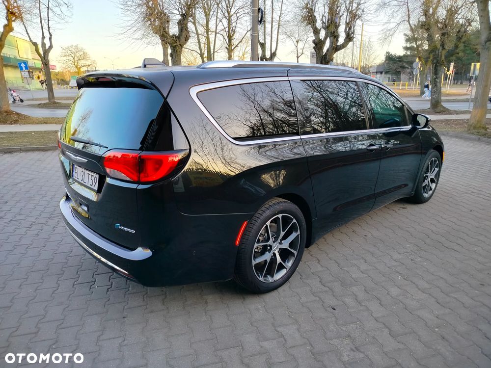 Chrysler Pacifica - 5