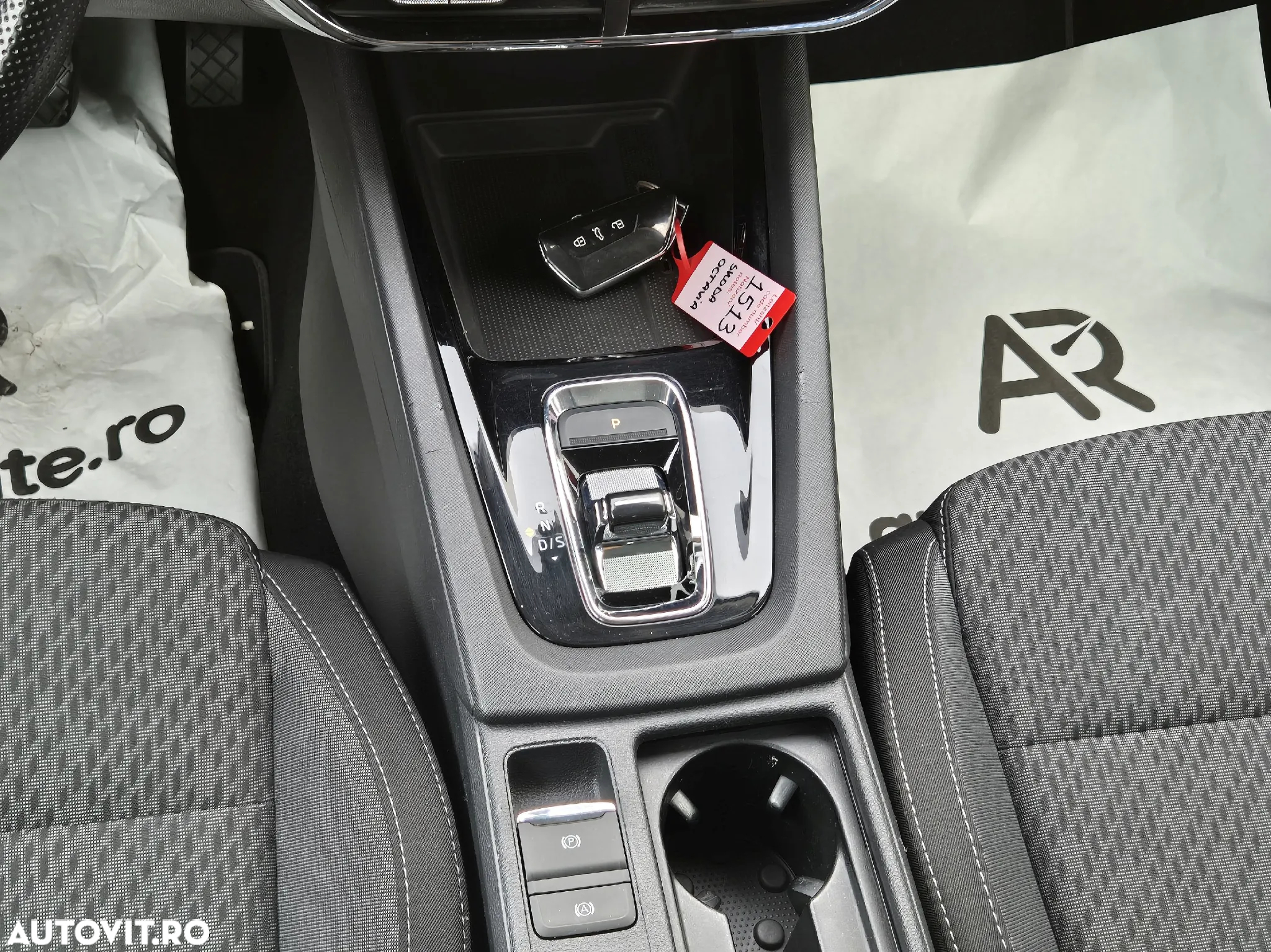 Skoda Octavia Combi 2.0 TDI DSG Style - 20