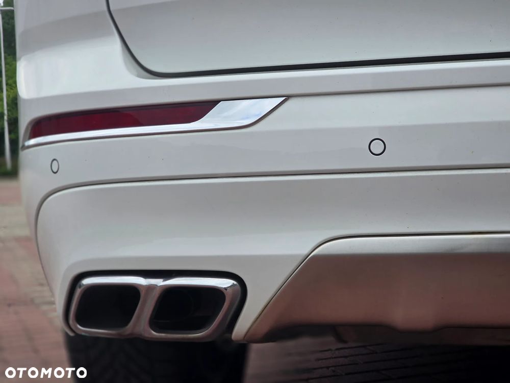 Volvo XC 60 T6 AWD Plug-In Hybrid Inscription - 12
