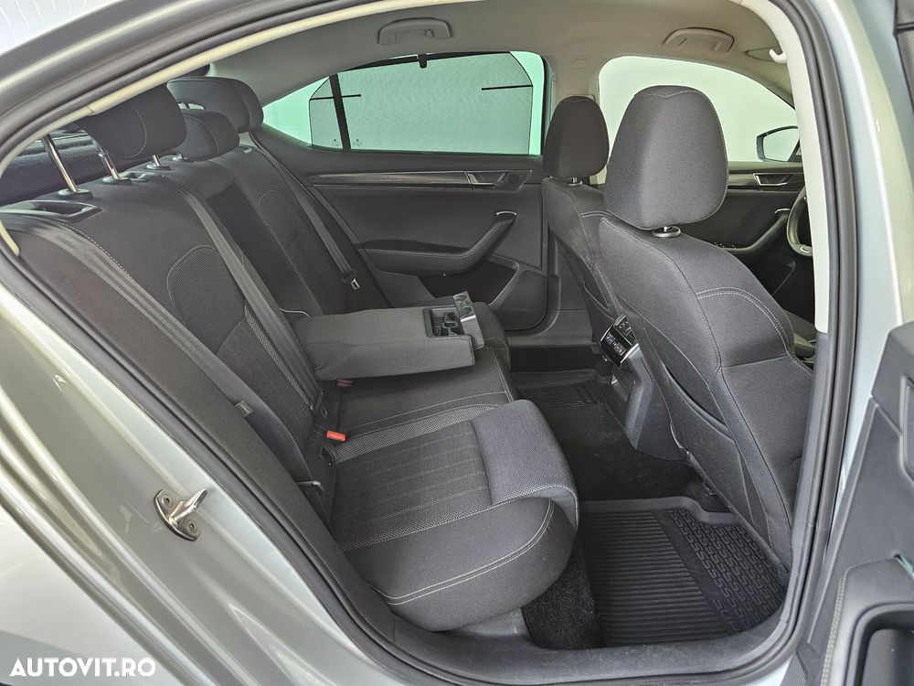 Skoda Superb 2.0 TDI 4X4 DSG Style - 36