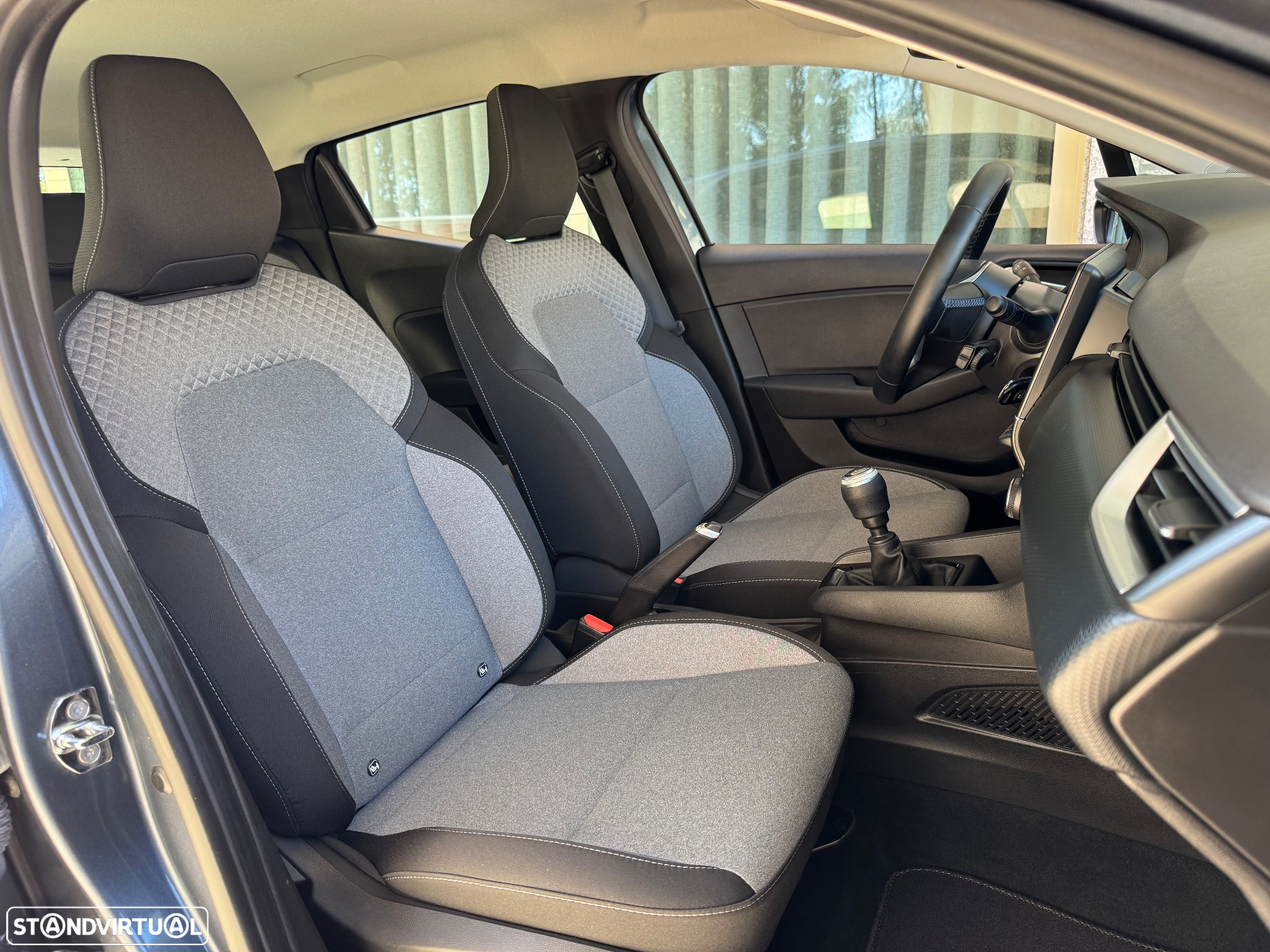 Renault Clio 1.0 TCe Intens - 10