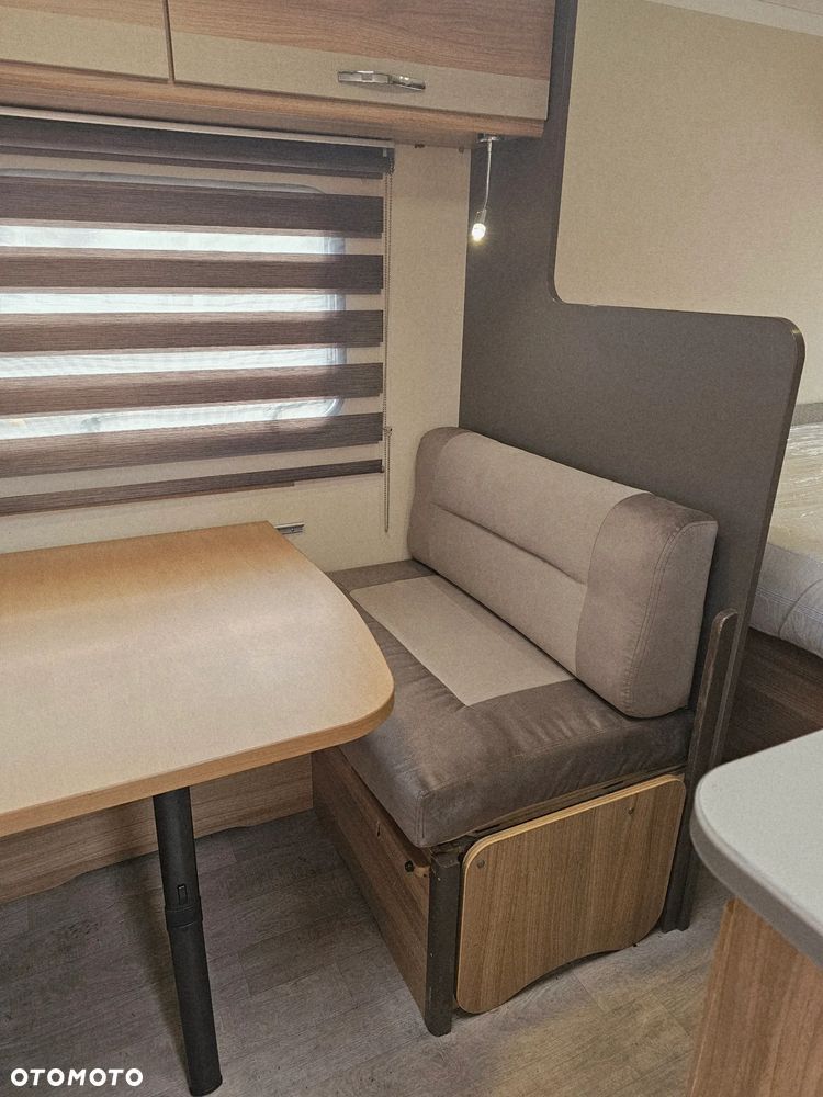 Caravelair WŁĄCZ FILMIK. DMC 1150. ŁÓŻKO MAŁZEŃSKIE, SYPIALNIO JADALNIA. ŁAZIENKA. PIĘKNA. - 13