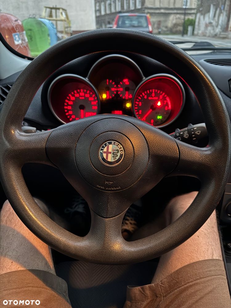 Alfa Romeo 147 1.6 Twin Spark 16V 120 - 21