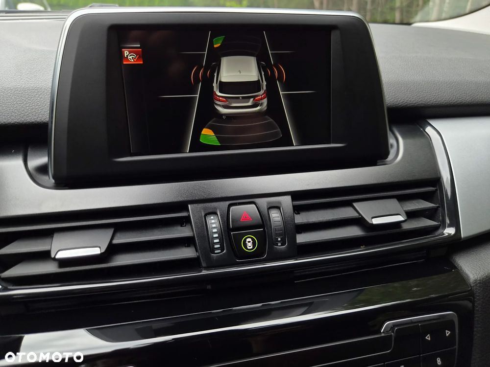 BMW Seria 2 220d Sport-Aut Advantage - 29