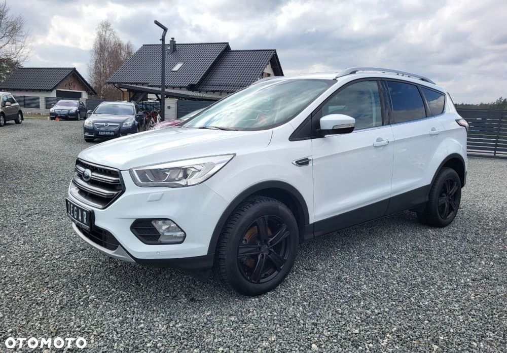 Ford Kuga - 25