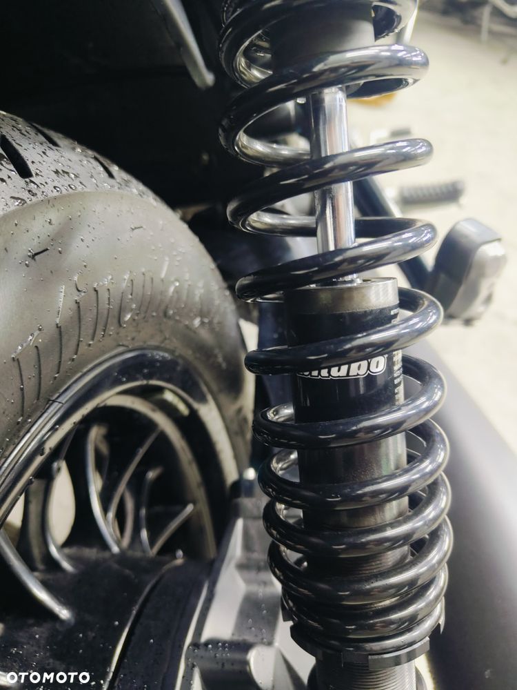 Moto Guzzi V9 - 10