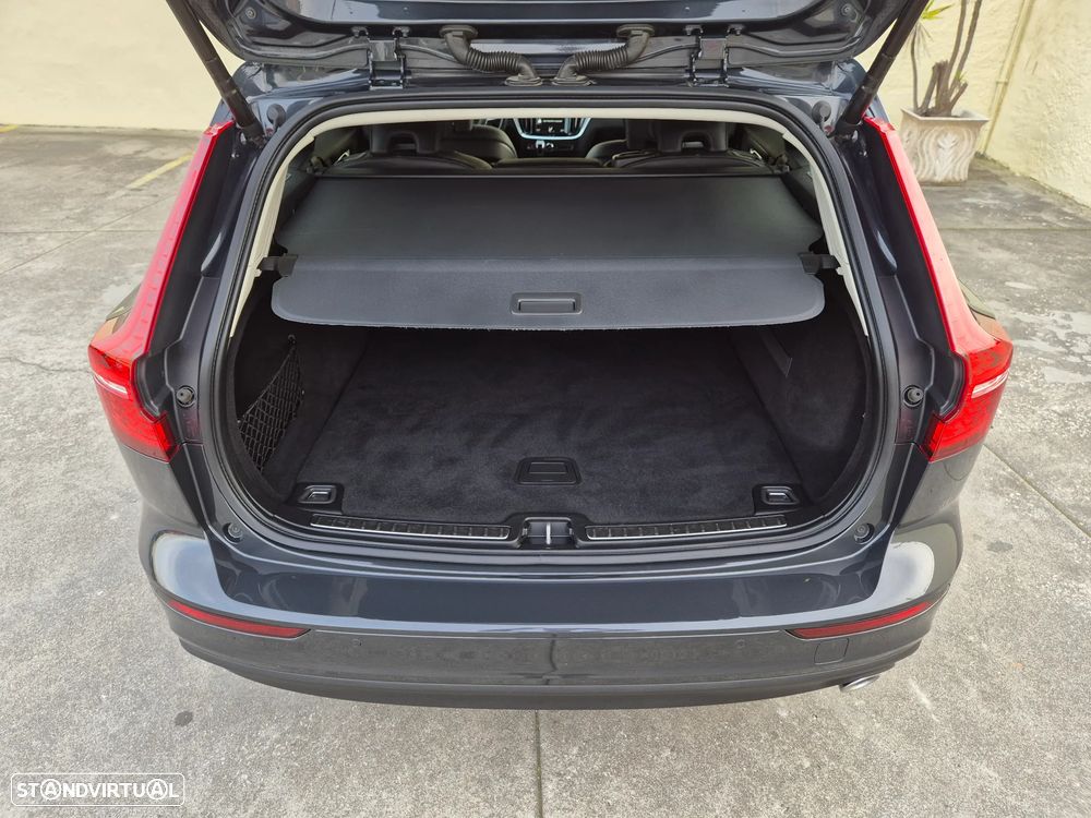 Volvo V60 2.0 D4 Momentum Plus - 20