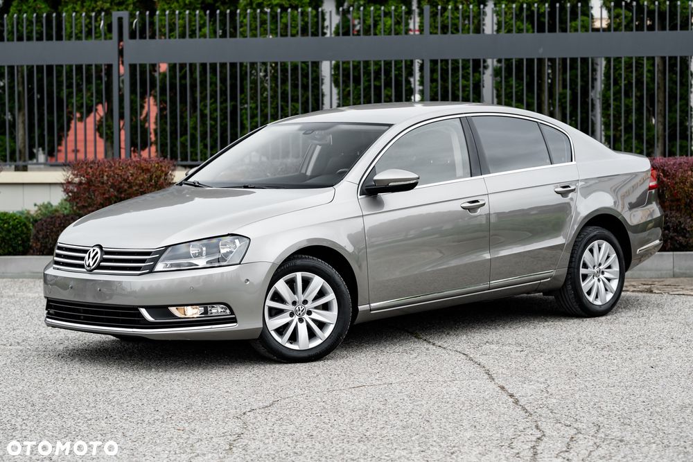 Volkswagen Passat 2.0 Blue TDI SCR Highline - 6