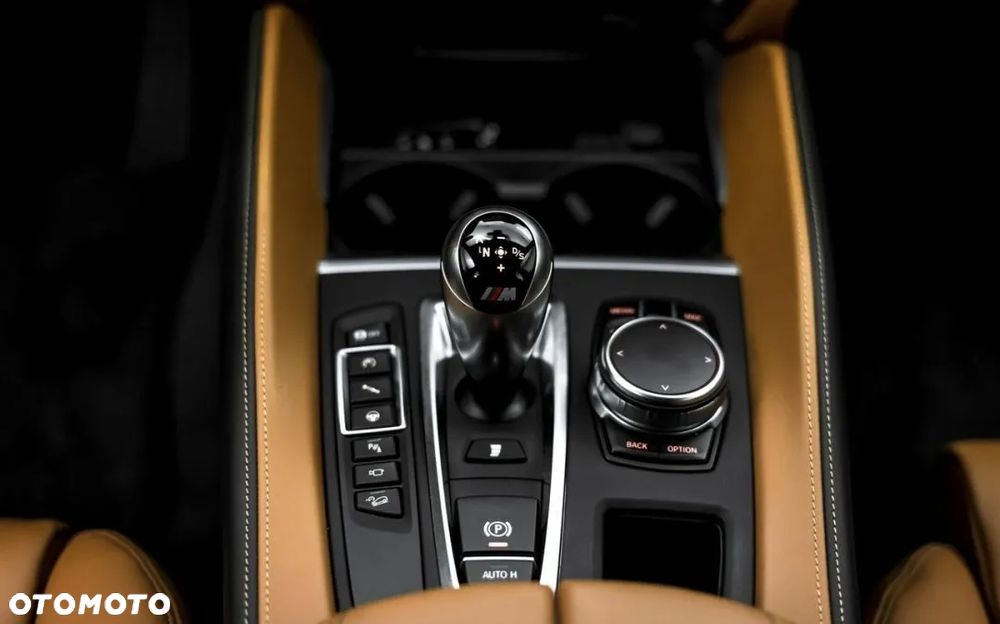 BMW X6M - 8
