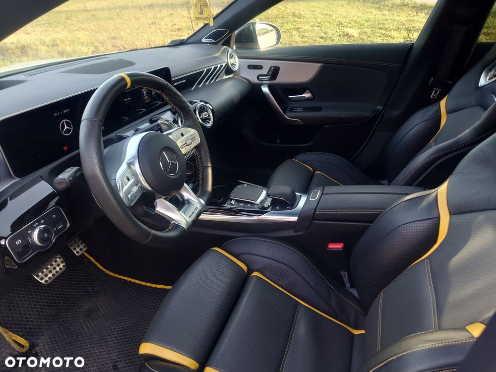 Mercedes-Benz CLA - 17