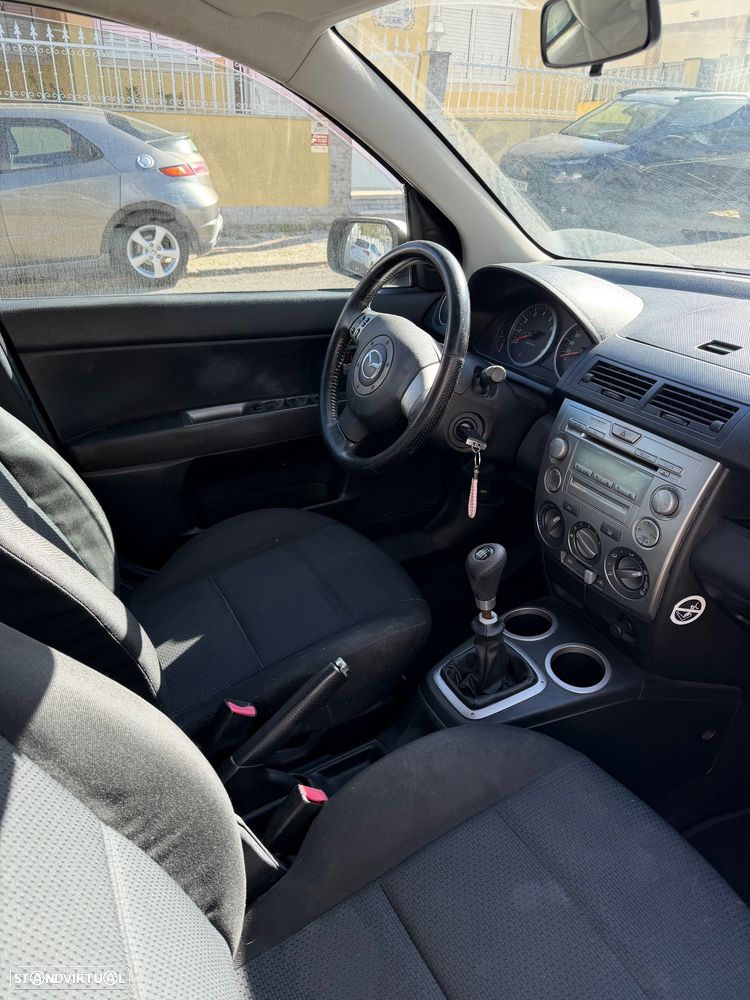 Mazda 2 - 5