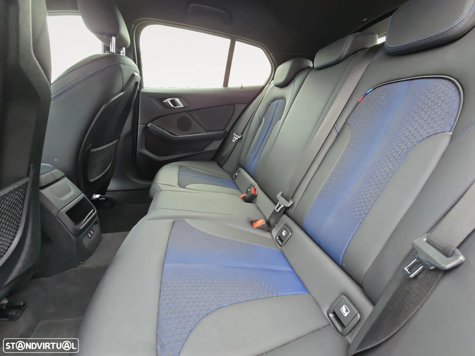 BMW 116 d Pack Desportivo M Auto - 15