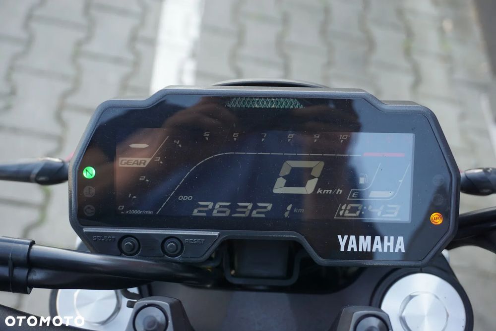 Yamaha MT - 17