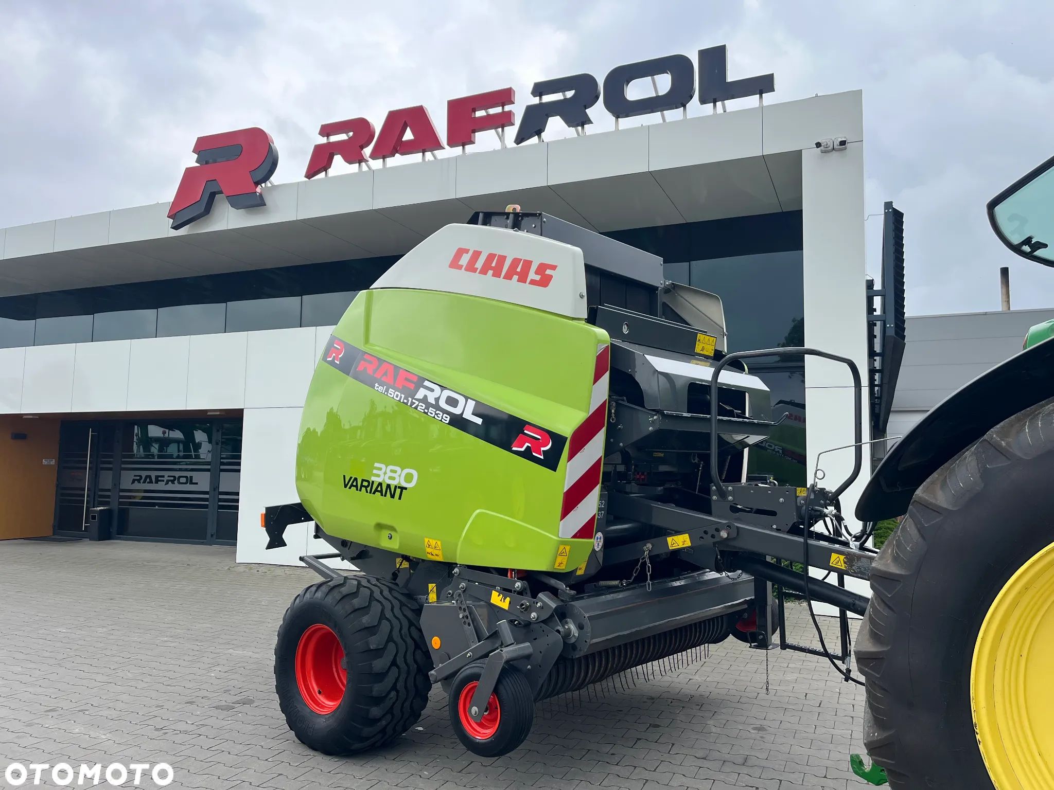 Claas Variant 380 - 1