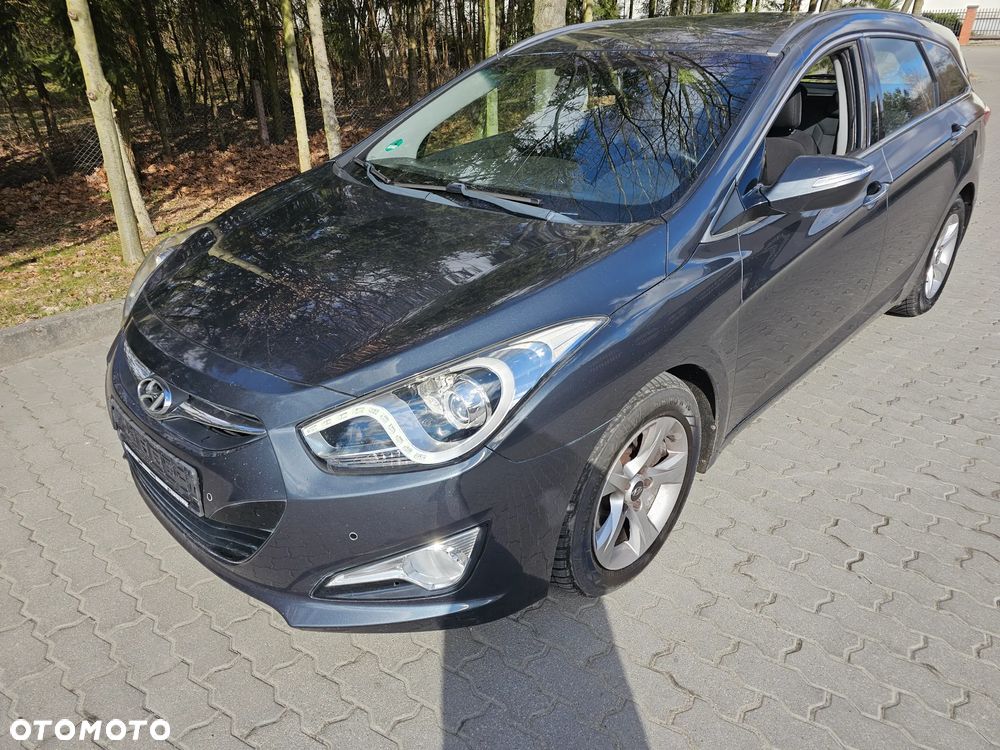 Hyundai i40 i40cw 1.7 CRDi Automatik Fifa World Cup Edition Gold - 2