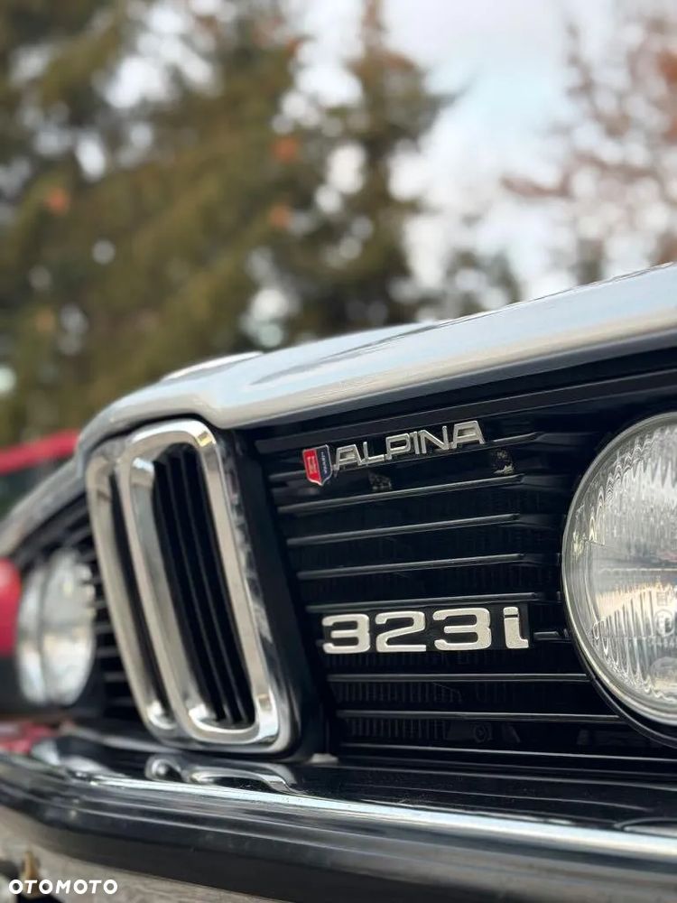 BMW Seria 3 323i - 29