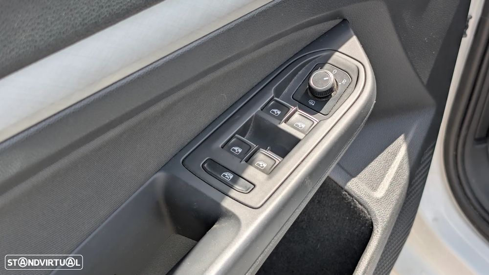 VW Golf 1.0 eTSI Life DSG - 13